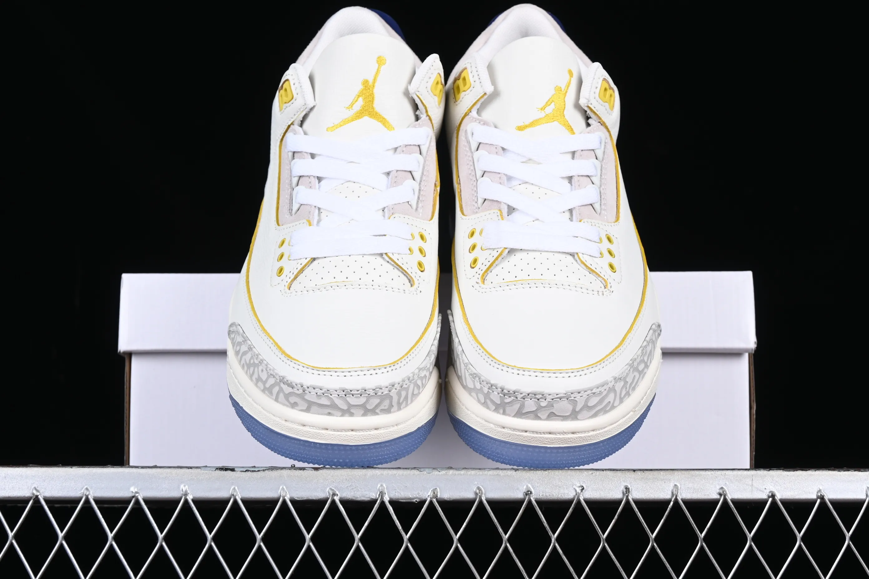 All categories Air Jordan Jordan series basketball shoes Air Jordan 3 J.Balvin x Air Jordan 3 Retro AJ3 Joe 3 rainbow gradient FN0344-901